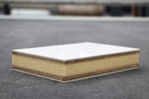 Paneles sándwich con núcleo de espuma XPS de 40 mm para contrapiso de camiones refrigerados